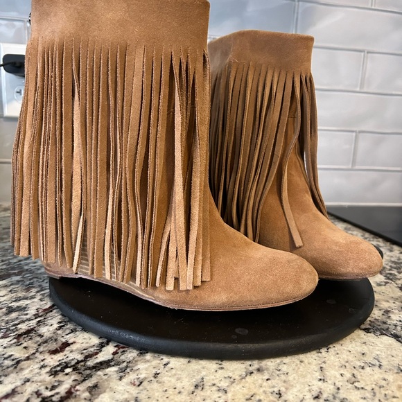 Tan wedge heel suede booties. Super cute with fringe detail. Very comfortable - Picture 2 of 4